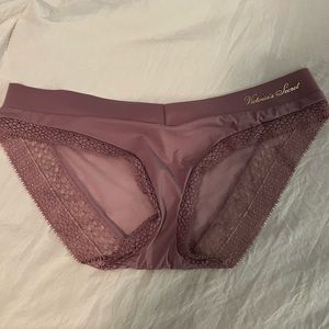 Victoria’s Secret “incredible” panty